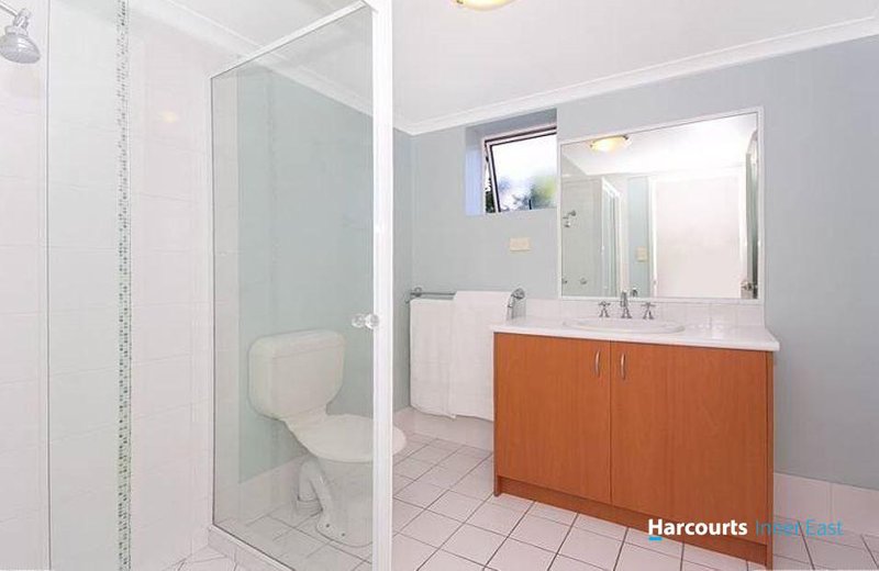 Photo - 1/24 Mclay Street, Coorparoo QLD 4151 - Image 11