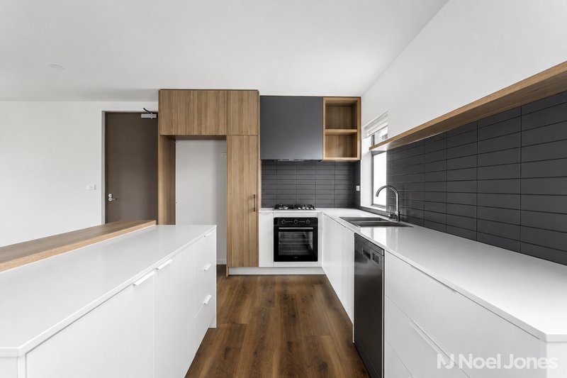 Photo - 1/24 Mclean Street, Brunswick West VIC 3055 - Image 2