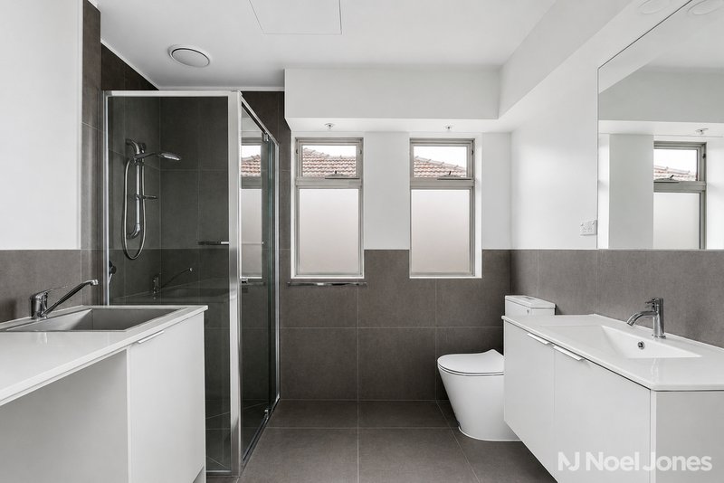 Photo - 1/24 Mclean Street, Brunswick West VIC 3055 - Image 5