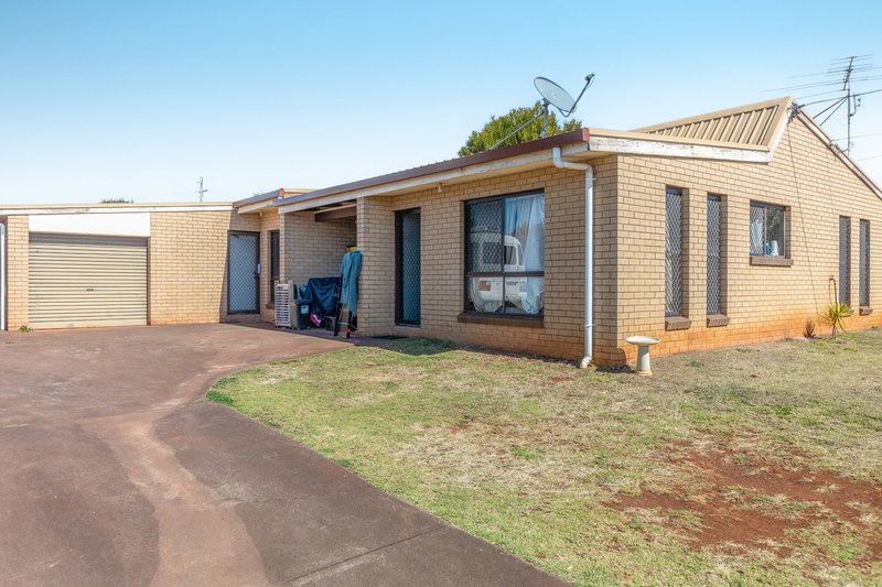 Photo - 1&2/4 Mcquade Court, Kearneys Spring QLD 4350 - Image 1