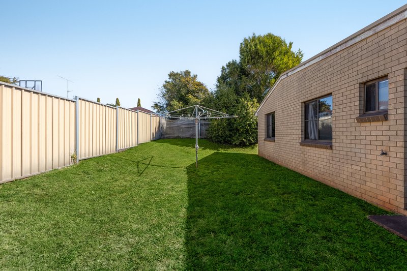 Photo - 1&2/4 Mcquade Court, Kearneys Spring QLD 4350 - Image 7