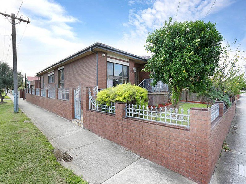 Photo - 124 Ohea Street, Coburg VIC 3058 - Image 2