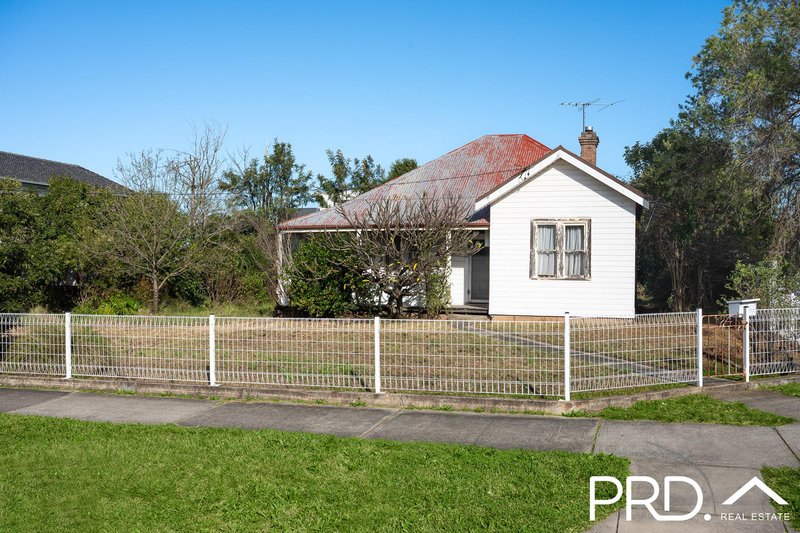 Photo - 124 Old Kent Road, Mount Lewis NSW 2190 - Image 2