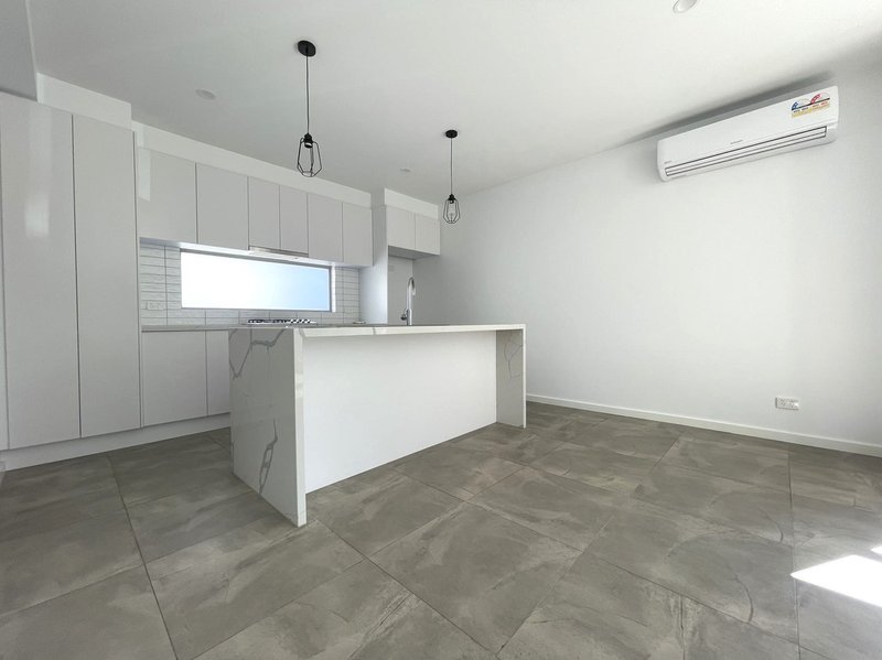 Photo - 1/24 Olive Street, Reservoir VIC 3073 - Image 3