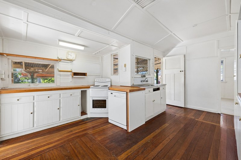 Photo - 124 Queenstown Avenue, Boondall QLD 4034 - Image 7