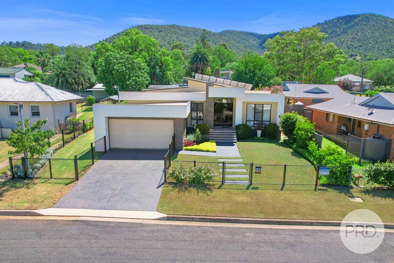 Photo - 124 Rawson Avenue, Tamworth NSW 2340 - Image 2