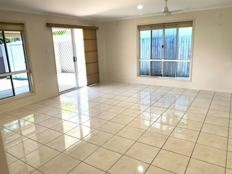 Photo - 1/24 Richard Street, Boyne Island QLD 4680 - Image 3