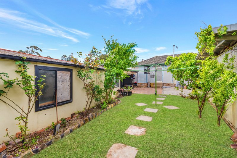 Photo - 124 Sadleir Ave , Heckenberg NSW 2168 - Image 13