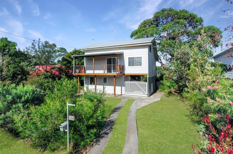 124 Scott Street, Shoalhaven Heads NSW 2535