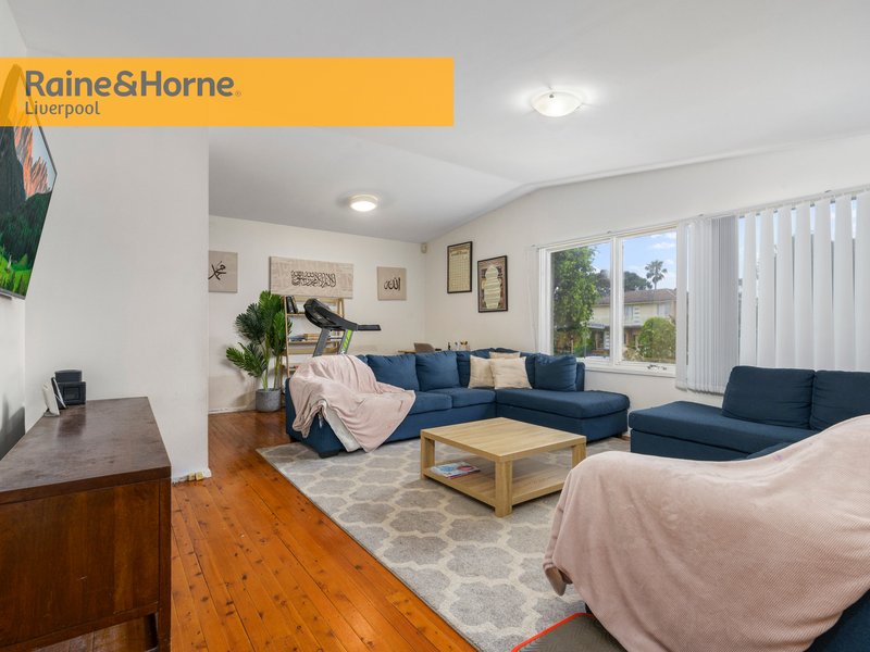 124 St Andrews Boulevard, Casula NSW 2170