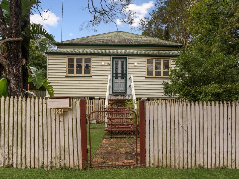 Photo - 124 Thorn Street, Ipswich QLD 4305 - Image 1
