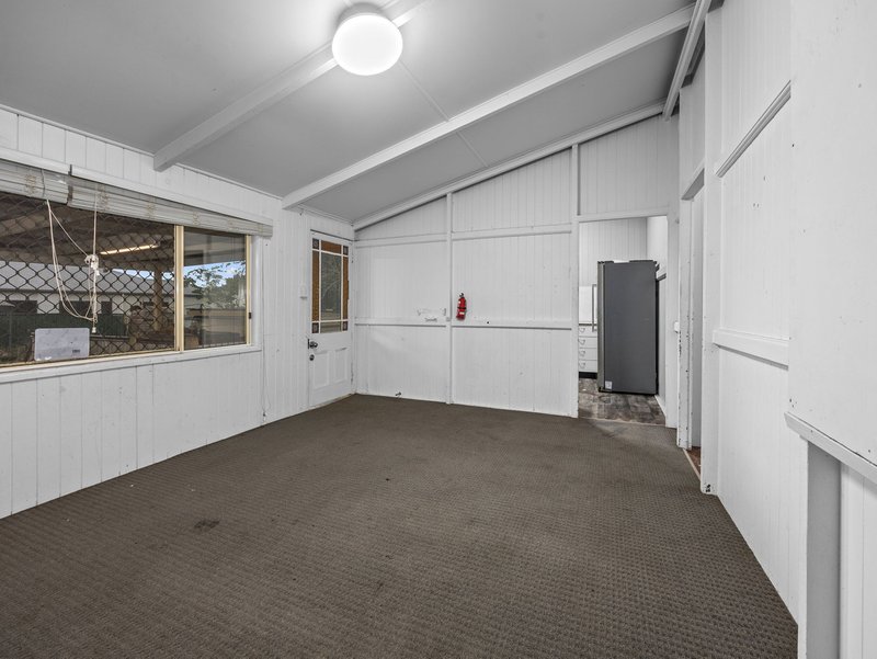 Photo - 124 Thorn Street, Ipswich QLD 4305 - Image 4