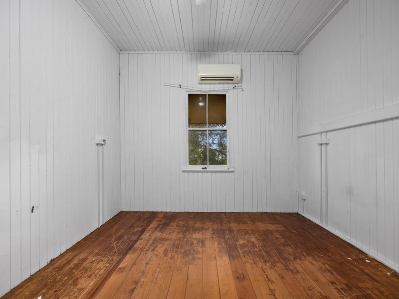 Photo - 124 Thorn Street, Ipswich QLD 4305 - Image 10