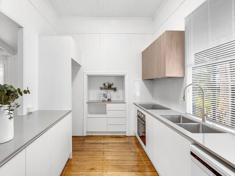 Photo - 124 Thorn Street, Ipswich QLD 4305 - Image 3