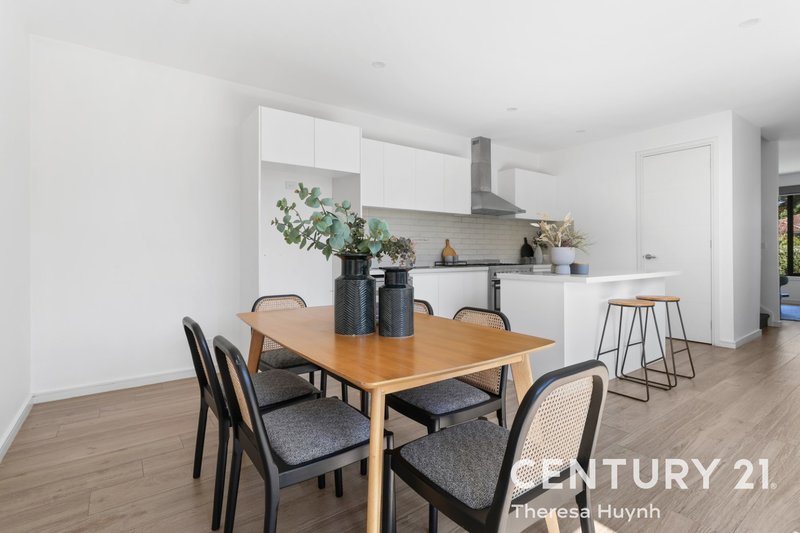 Photo - 1/24 Wordsworth Avenue, Clayton South VIC 3169 - Image 5