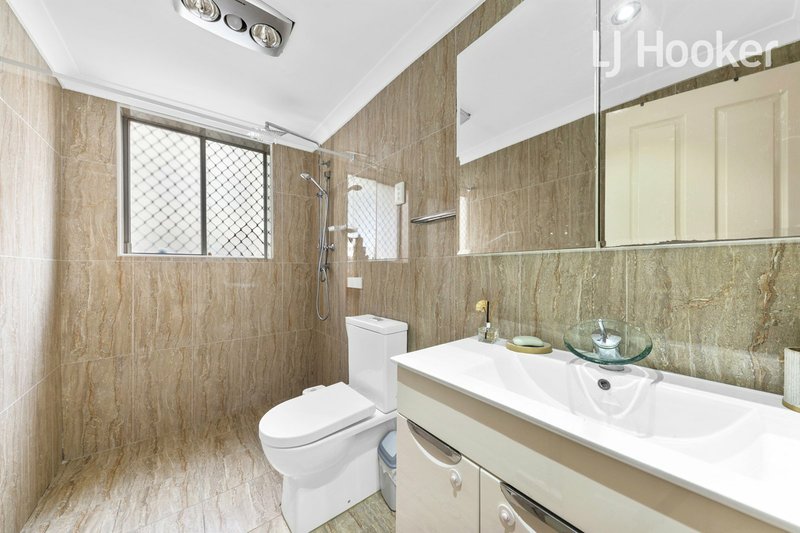 Photo - 1/24 York Street, Fairfield NSW 2165 - Image 6