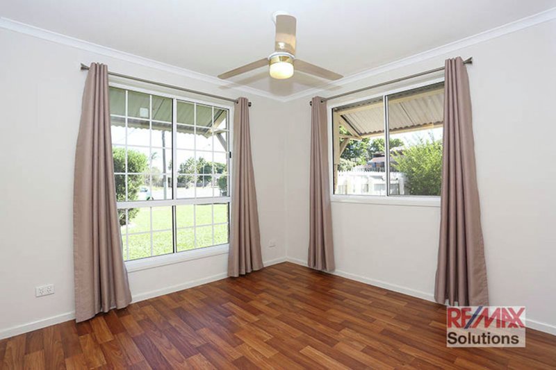 Photo - 124 Youngs Crossing Road, Lawnton QLD 4501 - Image 6