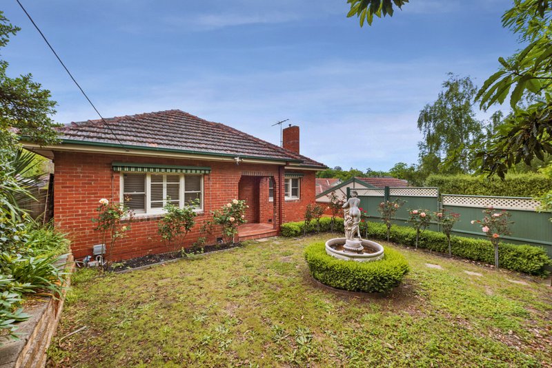 1/240 Elgar Road, Box Hill South VIC 3128