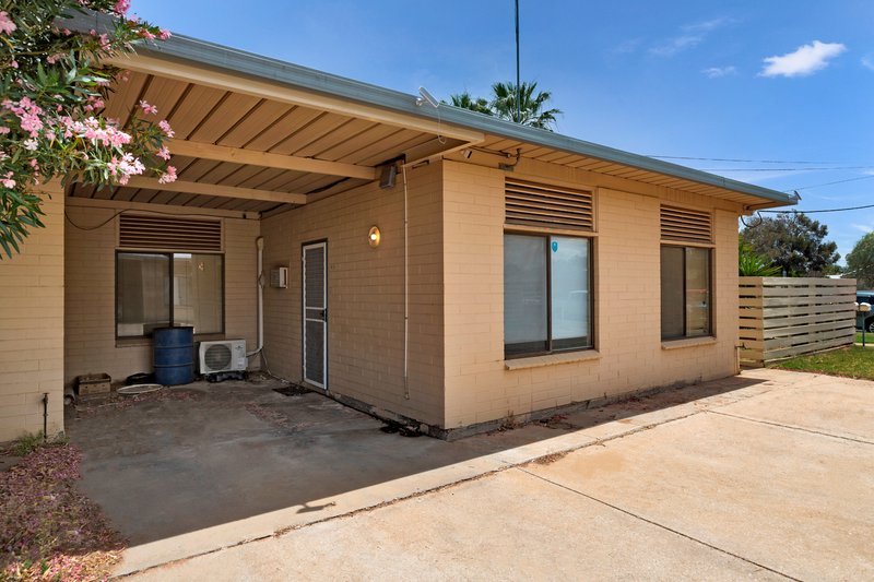 Photo - 1/240 Wade Avenue, Mildura VIC 3500 - Image 2