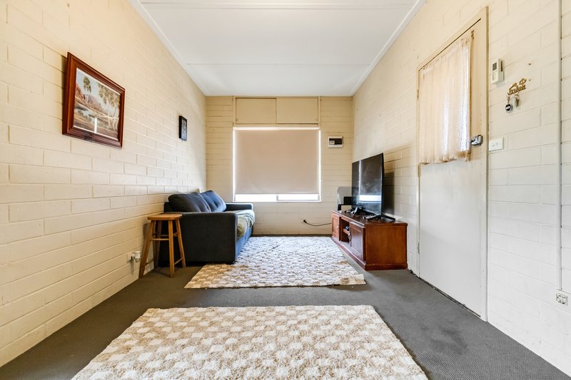 Photo - 1/240 Wade Avenue, Mildura VIC 3500 - Image 4