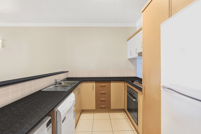 Photo - 124/12-21 Gregory Street, Westcourt QLD 4870 - Image 3