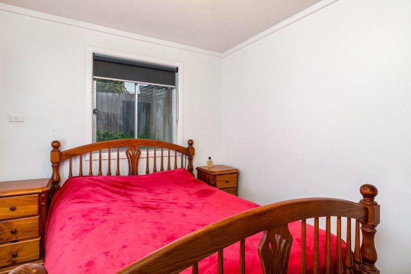 Photo - 1/241A Roslyn Avenue, Blackmans Bay TAS 7052 - Image 13