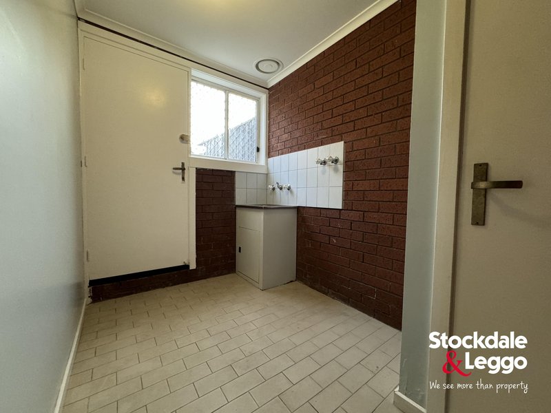 Photo - 1/242 Melrose Drive, Tullamarine VIC 3043 - Image 9