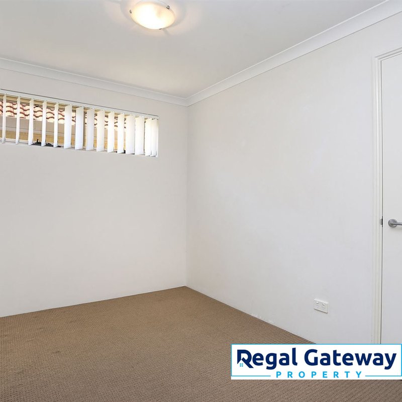 Photo - 12/42 Merrifield Avenue, Kelmscott WA 6111 - Image 4