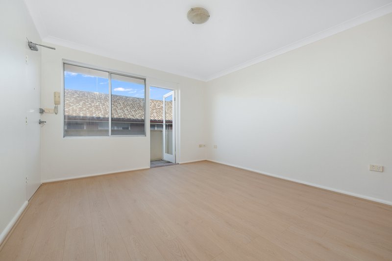 Photo - 12/42 The Avenue, Hurstville NSW 2220 - Image 3