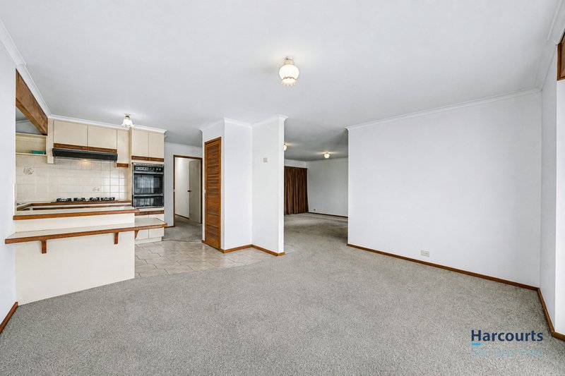 Photo - 1/243 Main Road West , St Albans VIC 3021 - Image 6