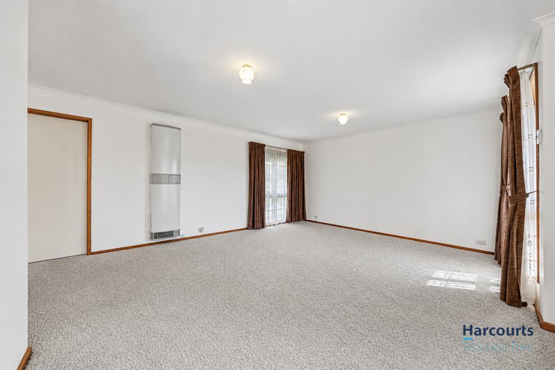Photo - 1/243 Main Road West , St Albans VIC 3021 - Image 7