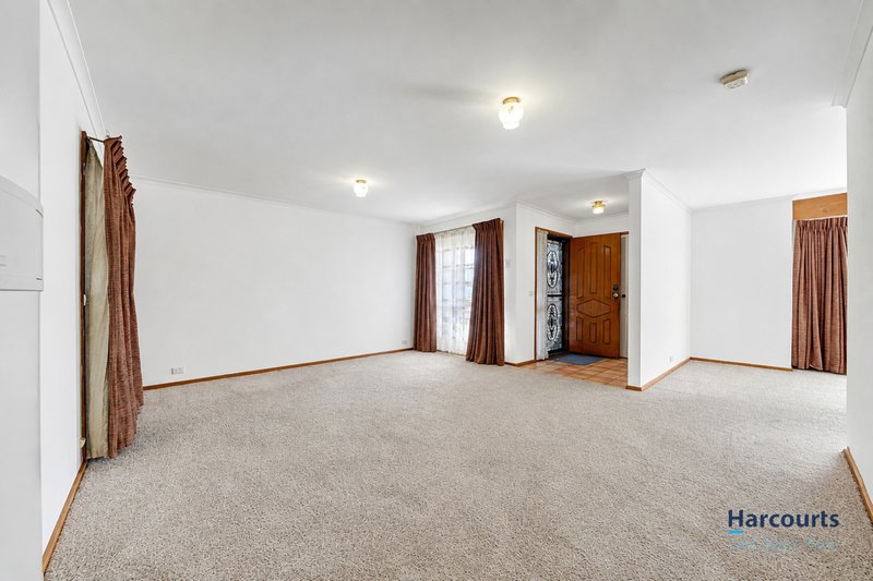 Photo - 1/243 Main Road West , St Albans VIC 3021 - Image 8