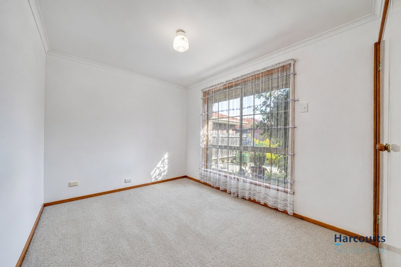 Photo - 1/243 Main Road West , St Albans VIC 3021 - Image 11