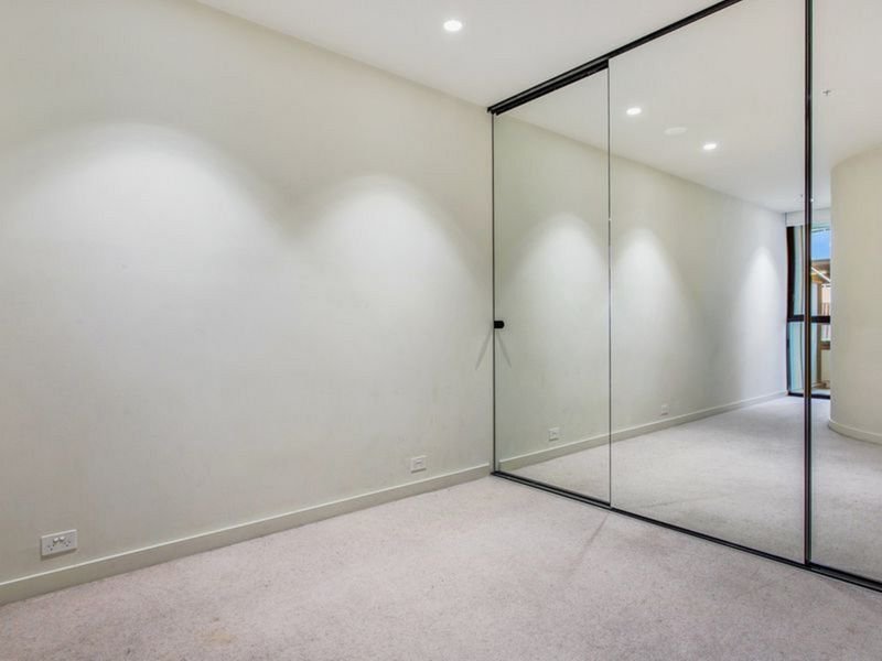 Photo - 124/4-10 Daly Street, South Yarra VIC 3141 - Image 2