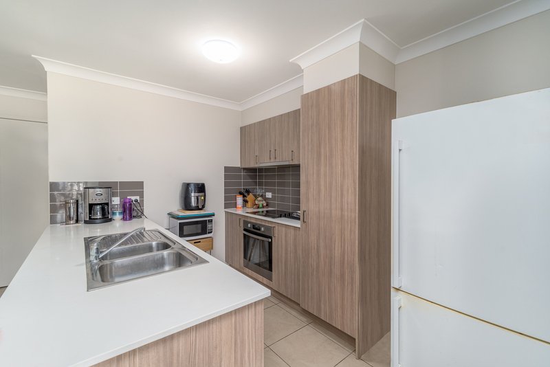 Photo - 1&2/44 Wesley Way, Gleneagle QLD 4285 - Image 10