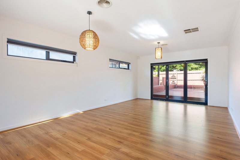 Photo - 1/245 Bayswater Road, Bayswater North VIC 3153 - Image 2