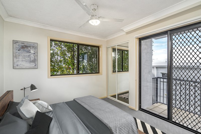 Photo - 12/45 Ventura Road, Mermaid Beach QLD 4218 - Image 4