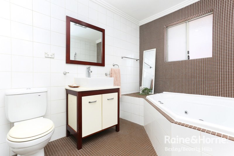 Photo - 124a Kingsgrove Road, Kingsgrove NSW 2208 - Image 6