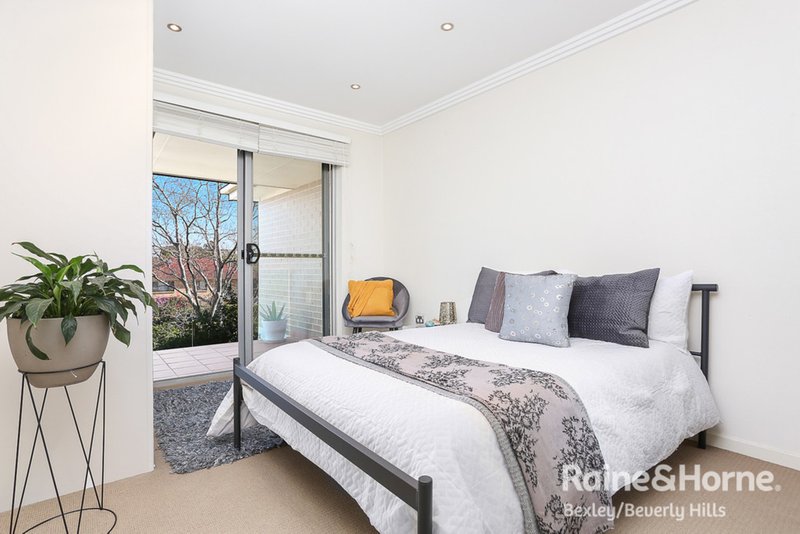 Photo - 124a Kingsgrove Road, Kingsgrove NSW 2208 - Image 7