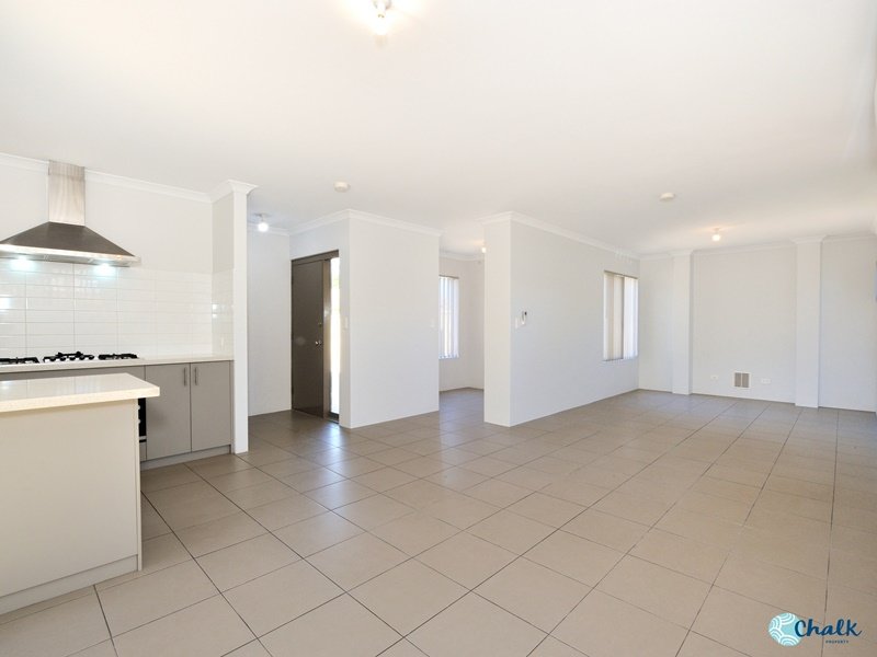 Photo - 124C Parkin Street, Rockingham WA 6168 - Image 3