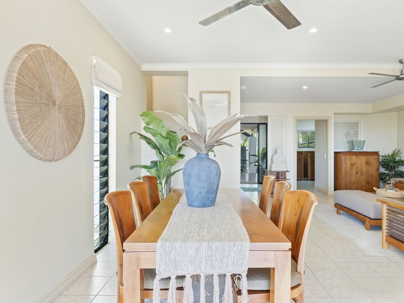 Photo - 12/5-7 Arlington Esplanade, Clifton Beach QLD 4879 - Image 8