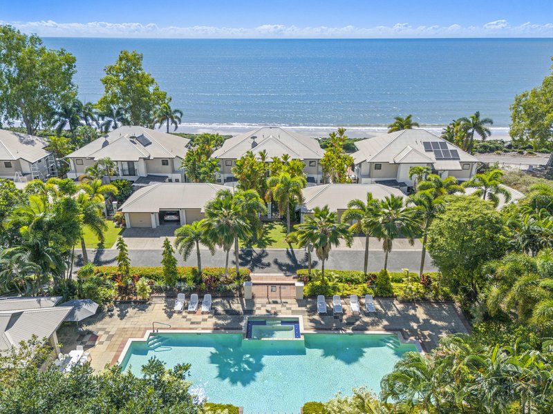 Photo - 12/5-7 Arlington Esplanade, Clifton Beach QLD 4879 - Image 12