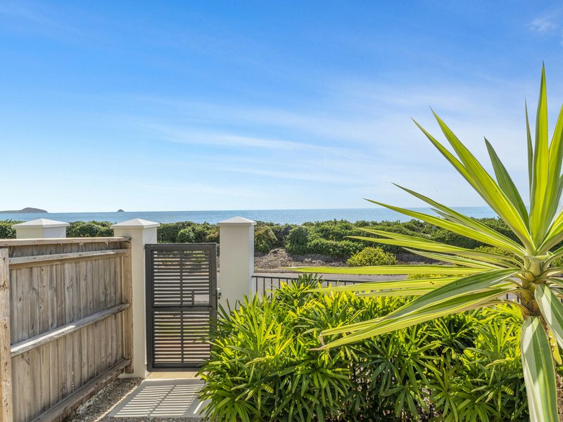 Photo - 12/5-7 Arlington Esplanade, Clifton Beach QLD 4879 - Image 21