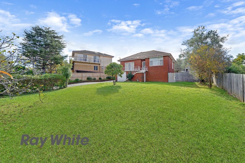 Photo - 125 Agincourt Road, Marsfield NSW 2122 - Image 3