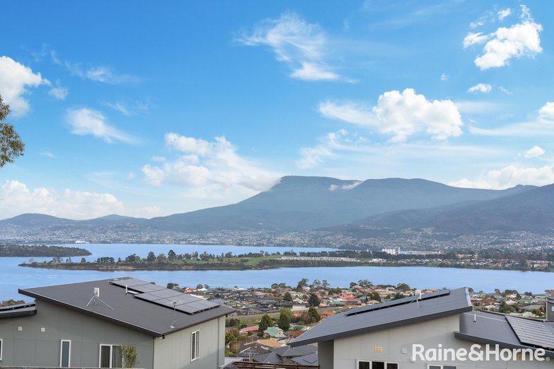 Photo - 1/25 Ashgrove Crescent, Old Beach TAS 7017 - Image 2