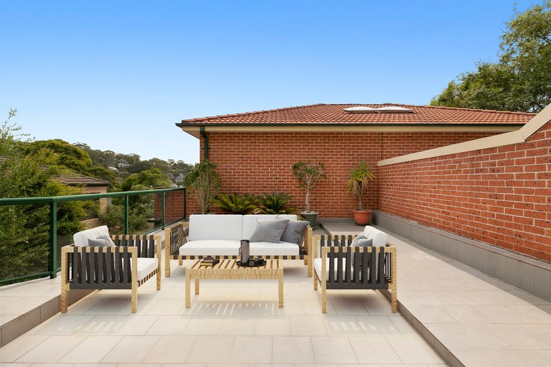 Photo - 1/25 Barnhill Road, Terrigal NSW 2260 - Image 4