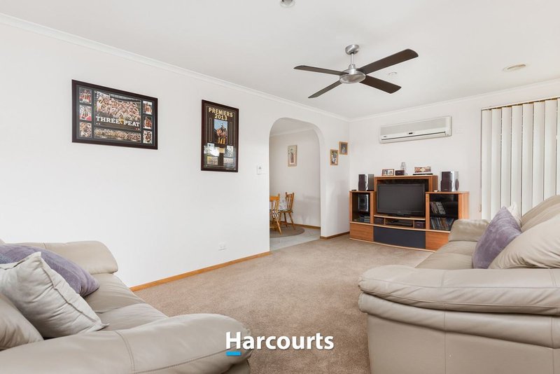 Photo - 1/25 Bemersyde Drive, Berwick VIC 3806 - Image 4