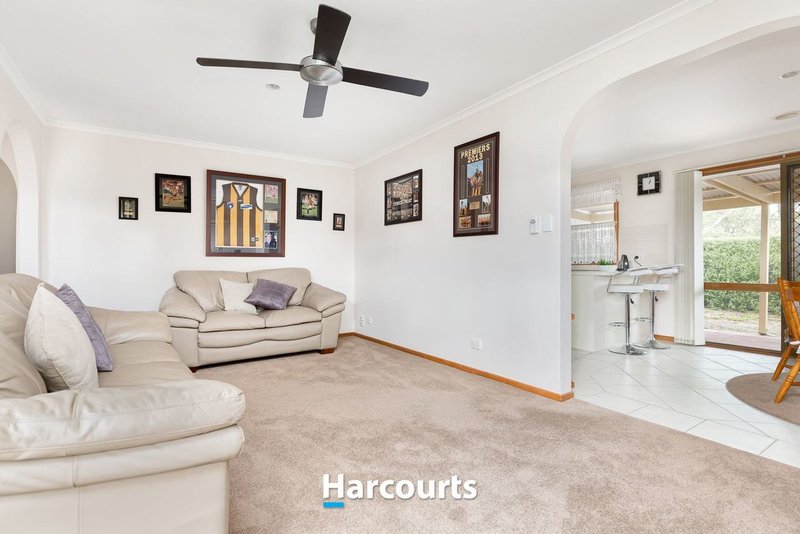 Photo - 1/25 Bemersyde Drive, Berwick VIC 3806 - Image 5