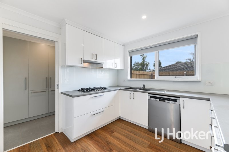 Photo - 1/25 Broadhurst Road, Pakenham VIC 3810 - Image 3