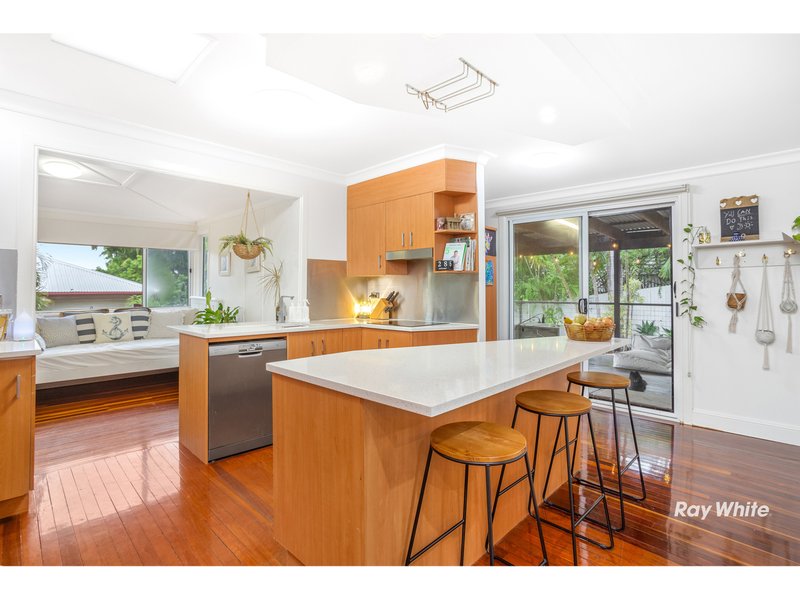 Photo - 125 Cambridge Street, The Range QLD 4700 - Image 3